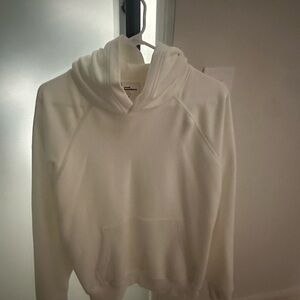 aritiza white hoodie